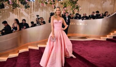 Nikki Glaser eert Rob Reiner tijdens Golden Globes