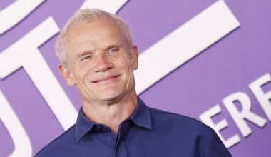 Red Hot Chili Peppers-bassist Flea kondigt soloalbum aan