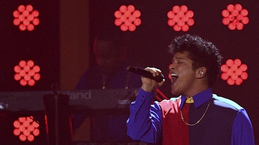 Bruno Mars mist met nieuw nummer koppositie in Single Top 100