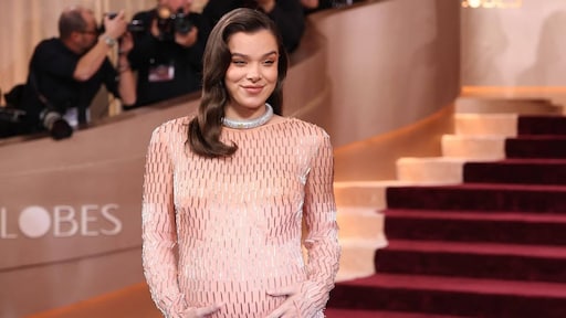 Hailee Steinfeld onder de indruk van compliment Adam Sandler