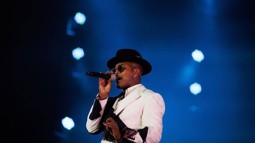 'Zit in één relatie met drie mensen'