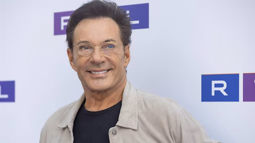 Gerard Joling in koffercrisis op Bonaire: 'Al 24 uur zonder'