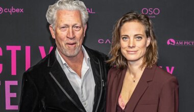 Acteur Hajo Bruins vond relatie met 28 jaar jongere vriendin 'een ding': 'Ik heb hen geen pijn willen doen'