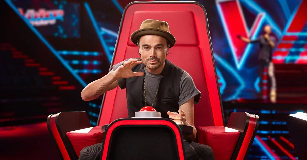 The Voice of Holland-kijkers gaan los op Dinand Woesthoff: 'Heeft hij het niet door?'