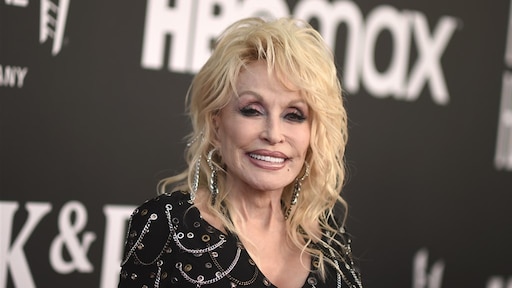 Dolly Parton schittert door afwezigheid op eigen 80e verjaardagsfeest