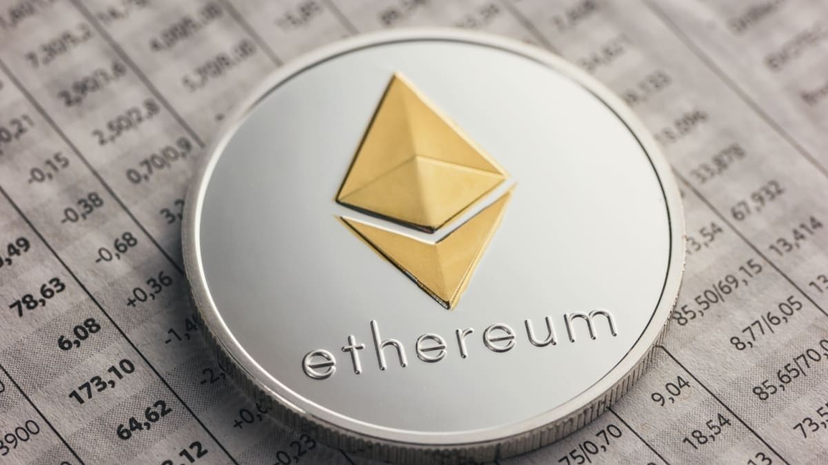 Ethereum naar kwart miljoen, voorspelt expert terwijl bedrijf inslaat