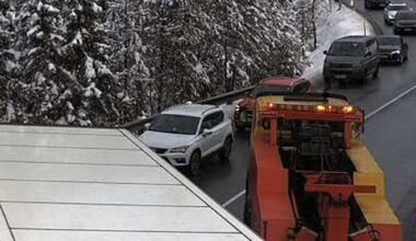 Auto stort 20 meter naar beneden op Fernpass: weg urenlang afgesloten
