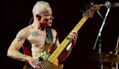 Flea (bassist & medeoprichter Red Hot Chili Peppers) in mei met band naar Paradiso