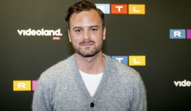 Jim Bakkum verdrietig om brand in Vondelkerk: 'Zoveel herinneringen' - RTL.nl