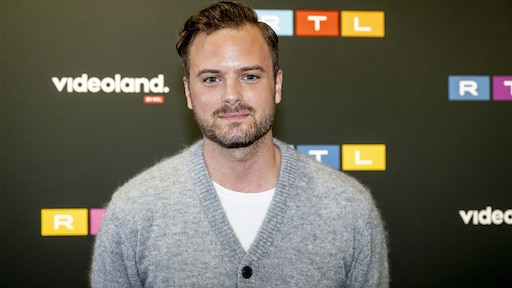 Jim Bakkum verdrietig om brand in Vondelkerk: 'Zoveel herinneringen' - RTL.nl