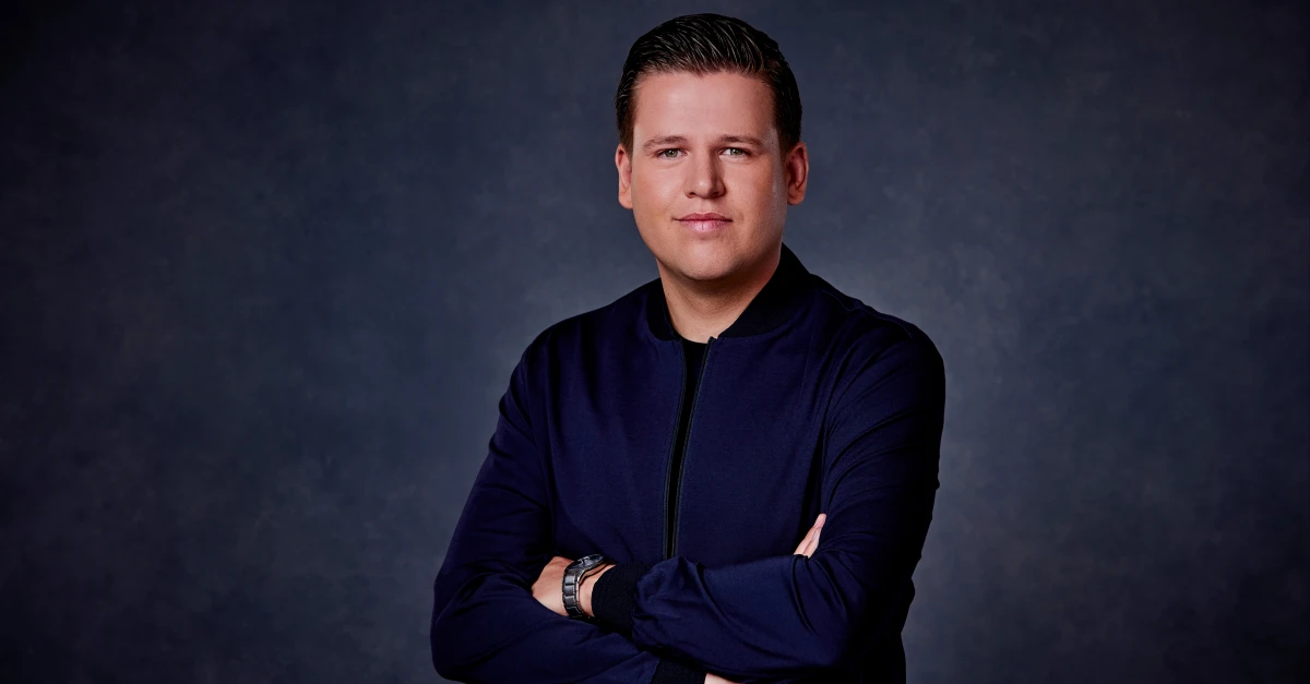 Sven Versteeg deelt bijzonder nieuws: 'Wat een eer'