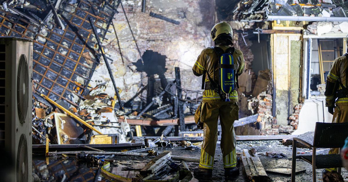 Omwonenden nog niet naar huis na explosie en brand in Utrecht
