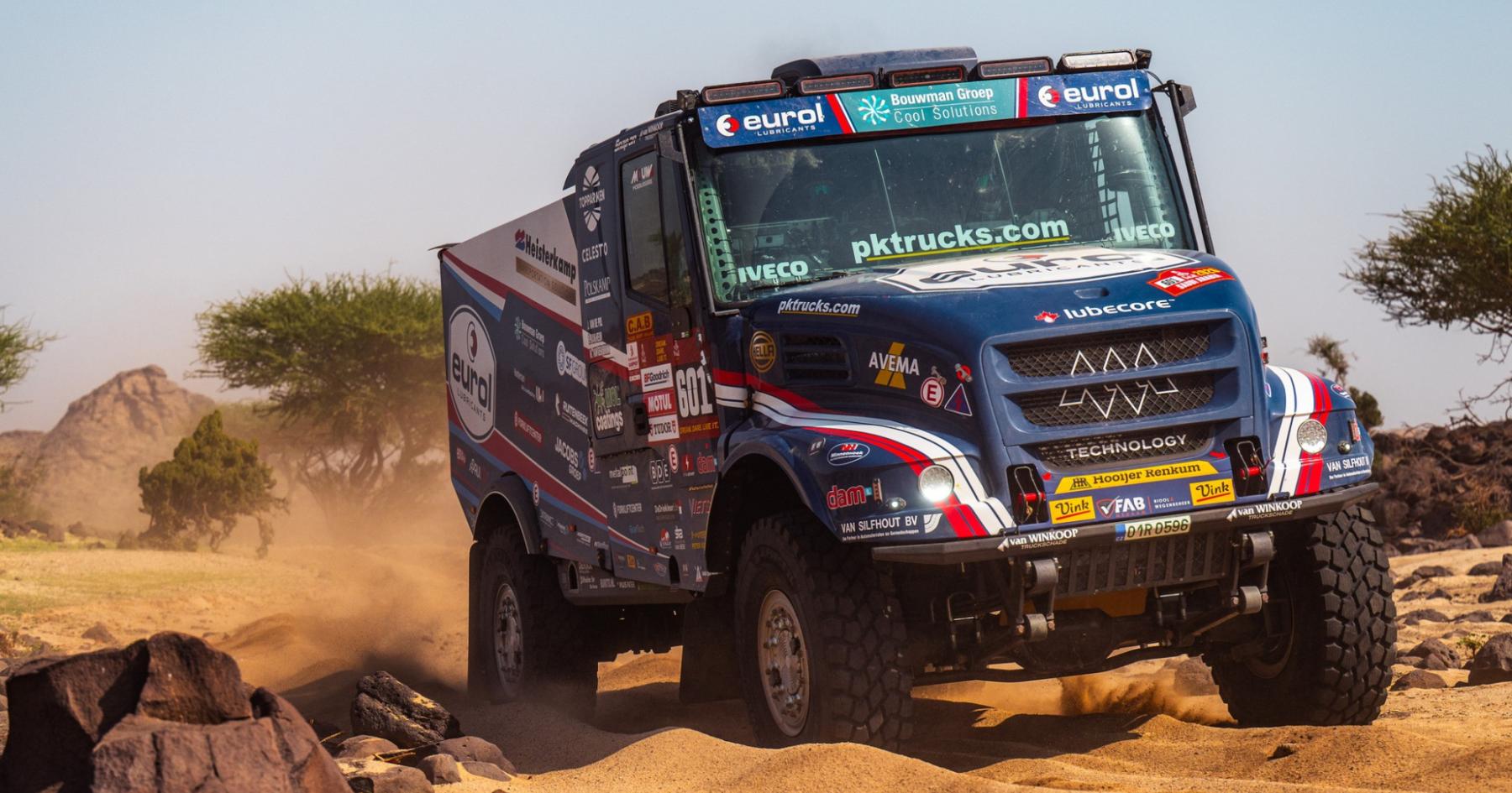 Van den Brink verliest titanenstrijd van Macik, Nederlandse etappewinnaar valt uit in Dakar