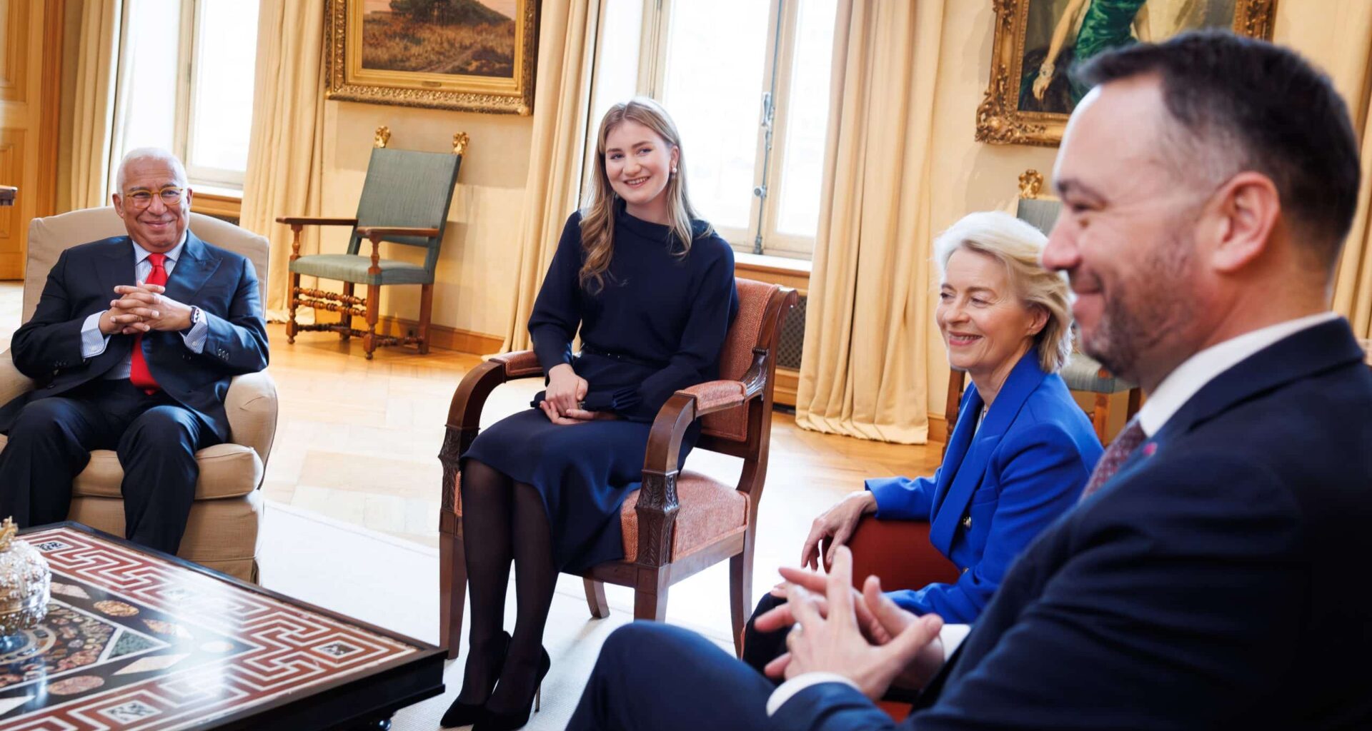 Elisabeth ontvangt EU voorzitters, Mathilde bij Nieuwjaarsreceptie