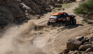 Échte Dakar-start krijgt overwinning met beladen randje