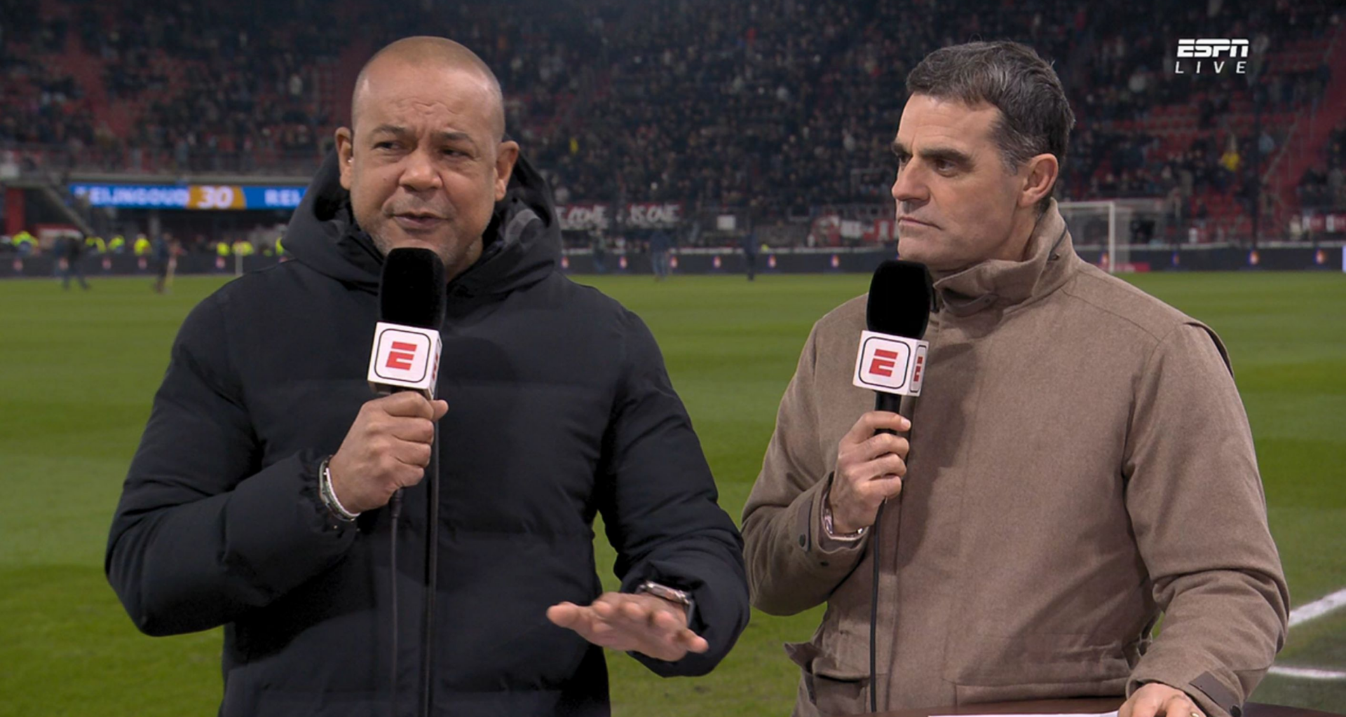 Analisten slachten twee basisspelers Ajax tegen AZ: 'Pupillen!'