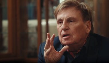 Henny Huisman had 'geen schuldgevoel' naar zijn kinderen door werkdrive: 'Heb ze tekortgedaan'