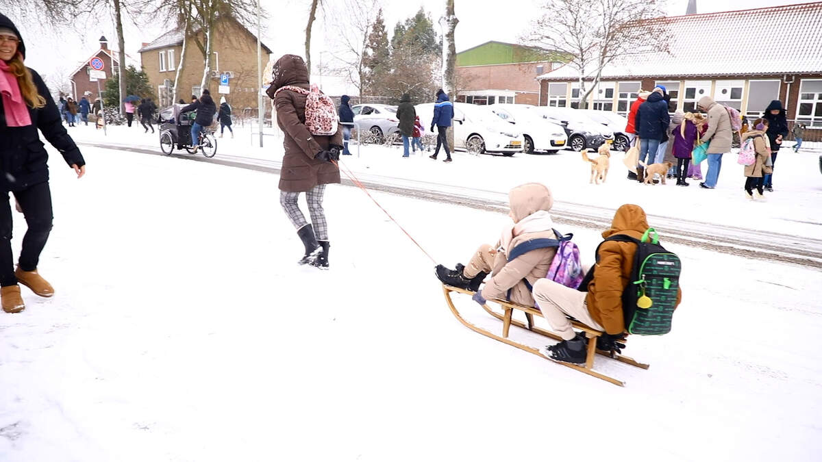 Sneeuwpret en prachtige plaatjes, grote overlast blijft in Limburg vooralsnog uit