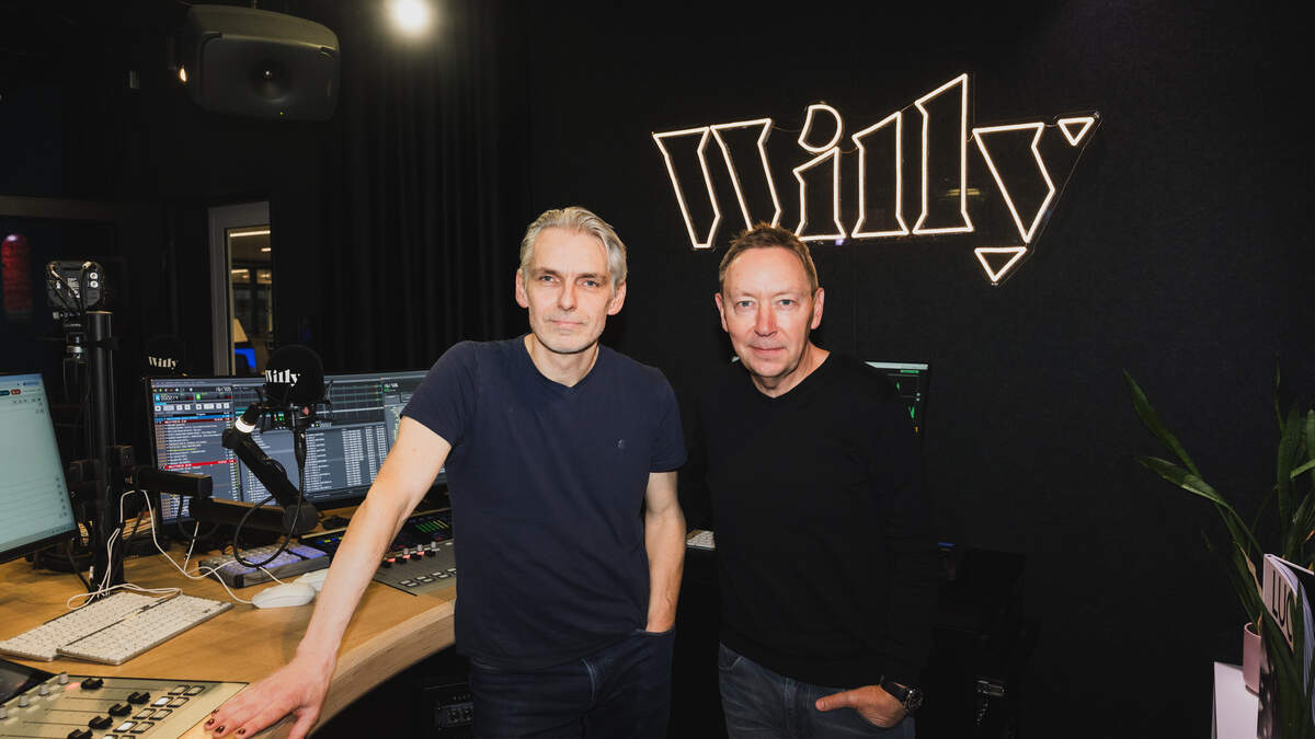 Na 18 jaar radiostilte maakt Erwin Deckers een comeback bij Willy: “Ik kan me geen betere persoon voorstellen om het weekend op gang te trekken”