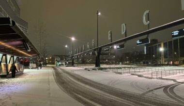 Geen bussen en sneltreinen in Fryslân vanwege winterweer