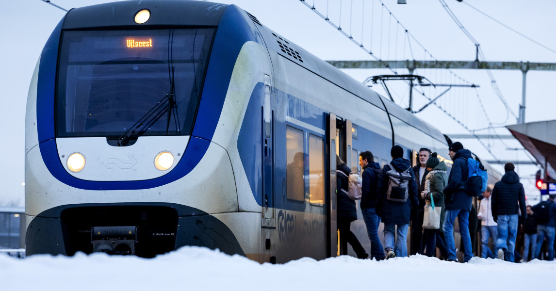 NS rijdt vrijdag opnieuw volgens afgeschaalde dienstregeling