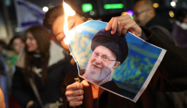 Trump laat Iran in de kou: 'Hij heeft de protesten aangejaagd, maar krabbelt nu terug'