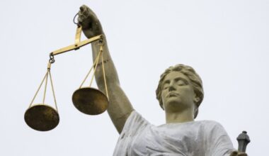 Hooggerechtshof buigt zich over de vraag of een vader zijn dochter mag verbieden naar de kerk te gaan