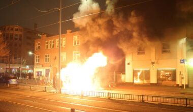 Grimmige oudejaarsnacht: hulpverleners bekogeld met vuurwerk, ME op meerdere plaatsen in actie - Omroep West