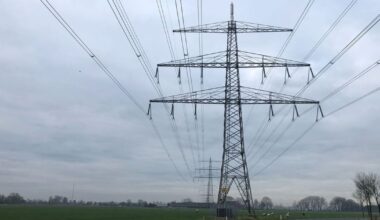 Enexis plaatst batterijen in Het Hogeland om stroompiek op te kunnen vangen