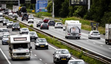 Campers op snelweg A67