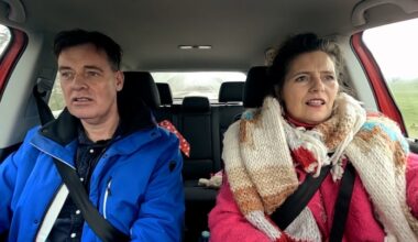 Claudia schrikt van vreemd geluid tijdens autorit in Winter Vol Liefde: 'Hoop dat het ijs is' - RTL.nl