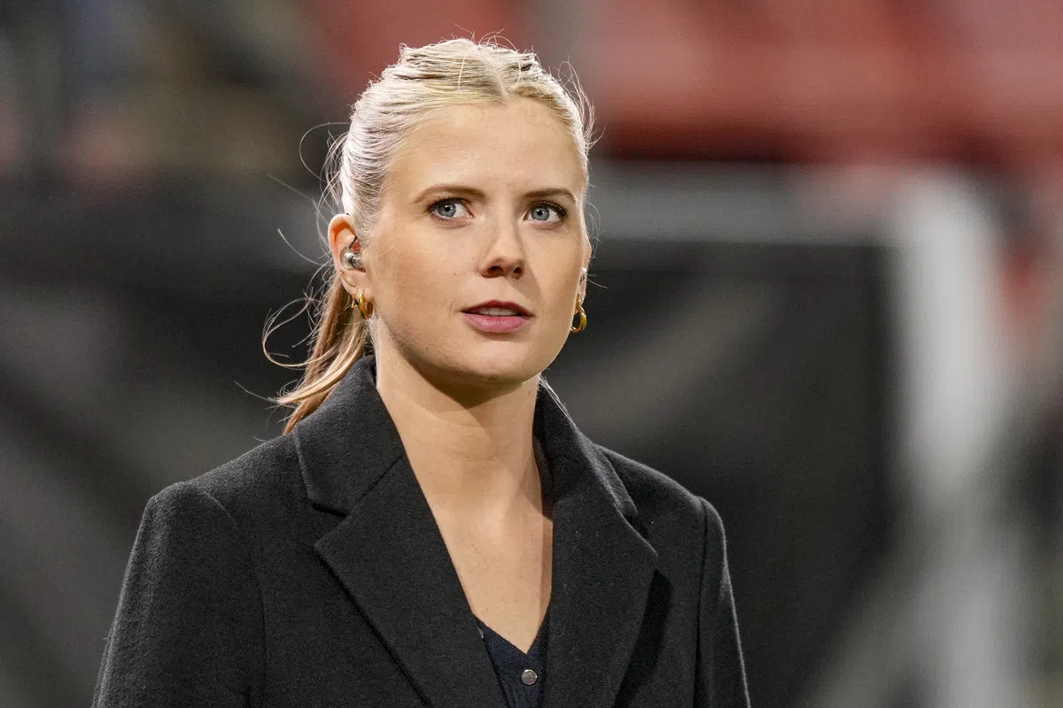 Noa Vahle stelt Xabi Alonso voor als nieuwe trainer bij Ajax