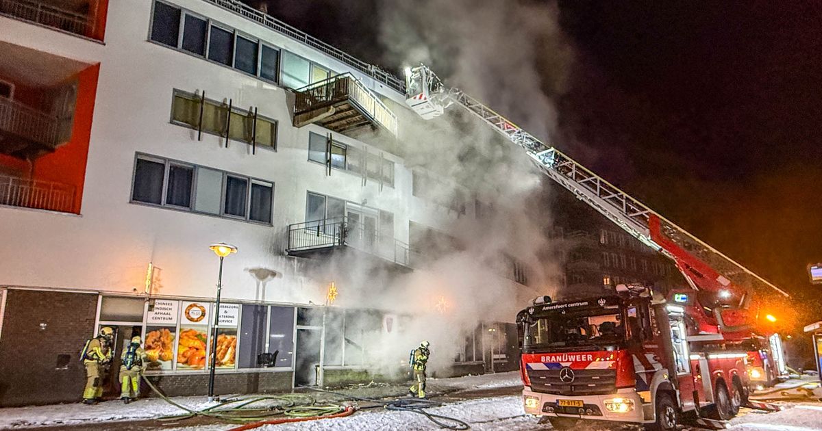 112-nieuws: Man opgepakt voor pinnen met gestolen pas | Explosies bij dönerzaak Amersfoort - RTV Utrecht