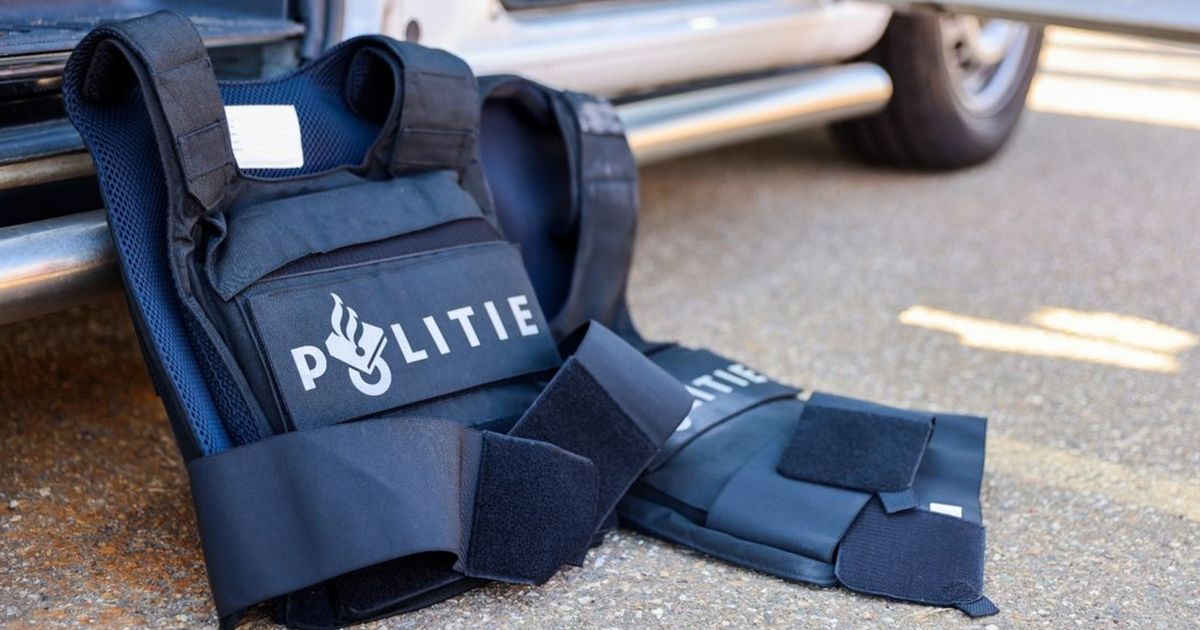 Vier mannen en een vrouw moeten zich verantwoorden voor diefstal kogelwerende vesten