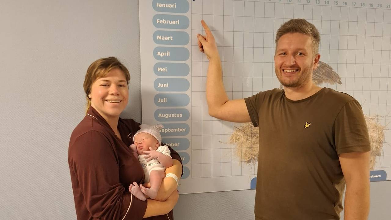De trotse ouders Joyce en Dirk met hun zoon Daan (foto: Elisabeth-TweeSteden Ziekenhuis).