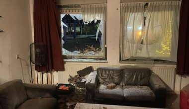 De ingegooide ramen (privéfoto).