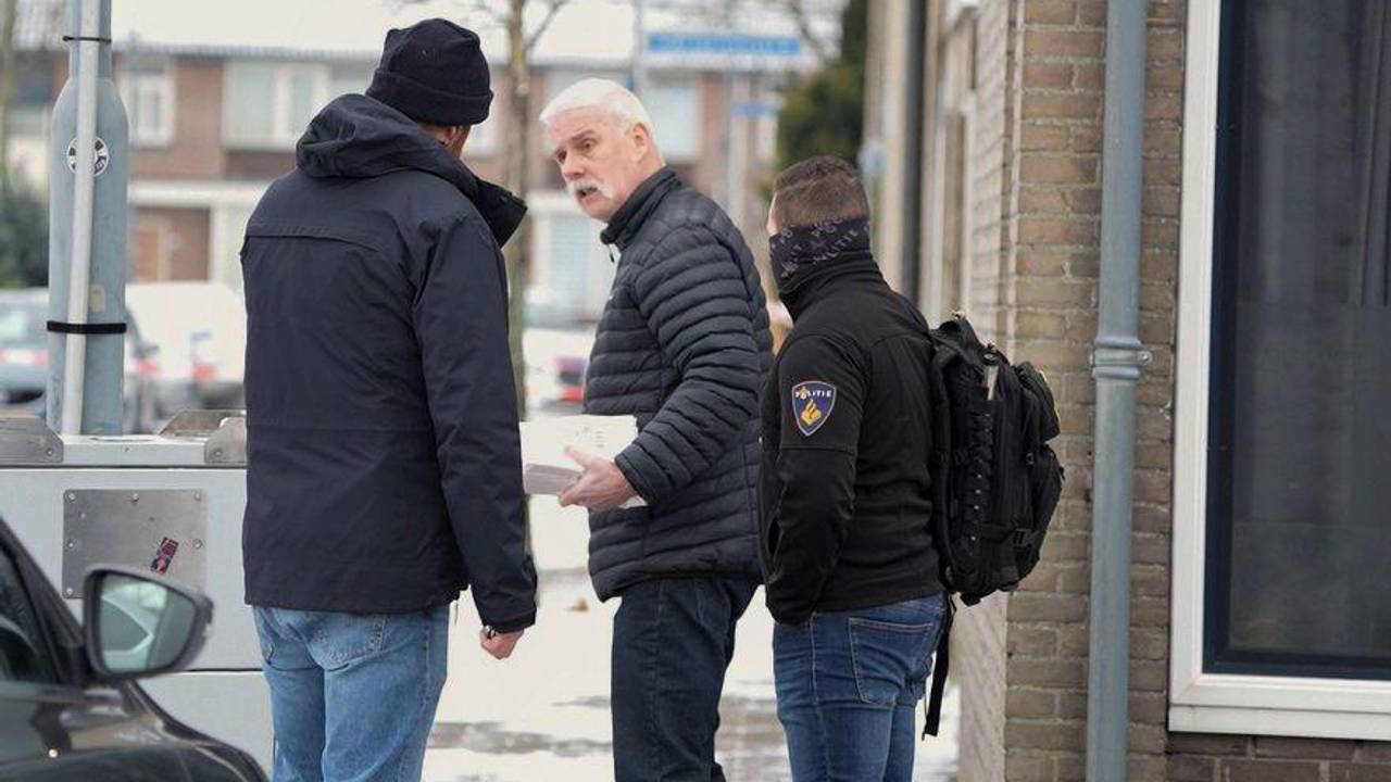 Weer een verdacht pakketje (foto: Jeroen Stuve/Persbureau Heitink).