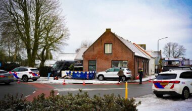 De geforceerde deur (Erik Haverhals/Persbureau Heitink).