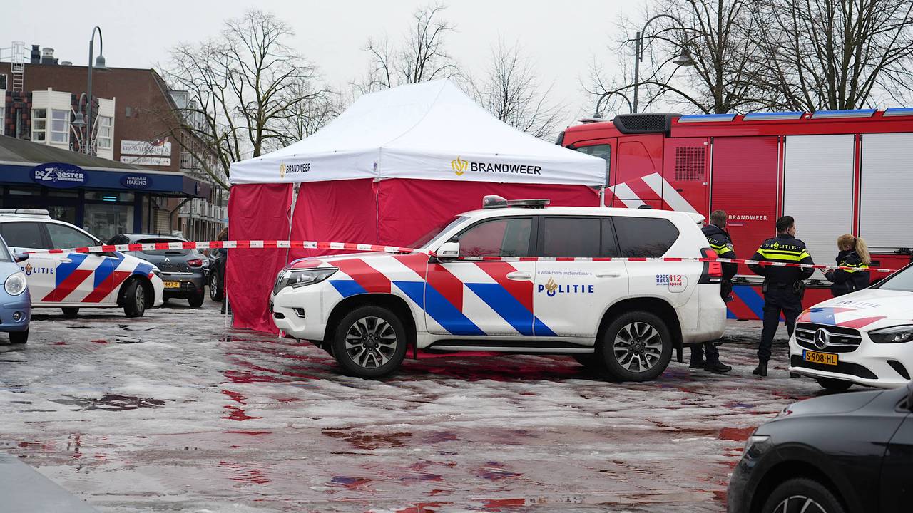 112-nieuws: Auto in brand in parkeergarage Eindhoven, voorlopig mag niemand garage in • Brand in spuitcabine DAF Trucks in Eindhoven - Omroep Brabant