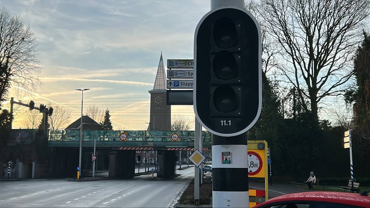 Meer dan 16.000 huizen in Tilburg zonder stroom, stoplichten op zwart