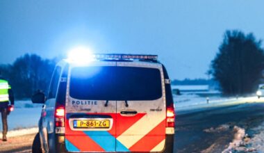 112-nieuws: Man (22) gewond bij steekpartij Stad • Wapens gevonden in Muntendam • Auto's van de weg door gladheid