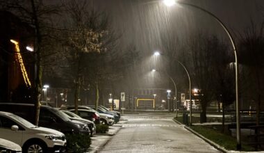 Pas op voor gladheid door winterse neerslag of een bevroren wegdek - Rijnmond