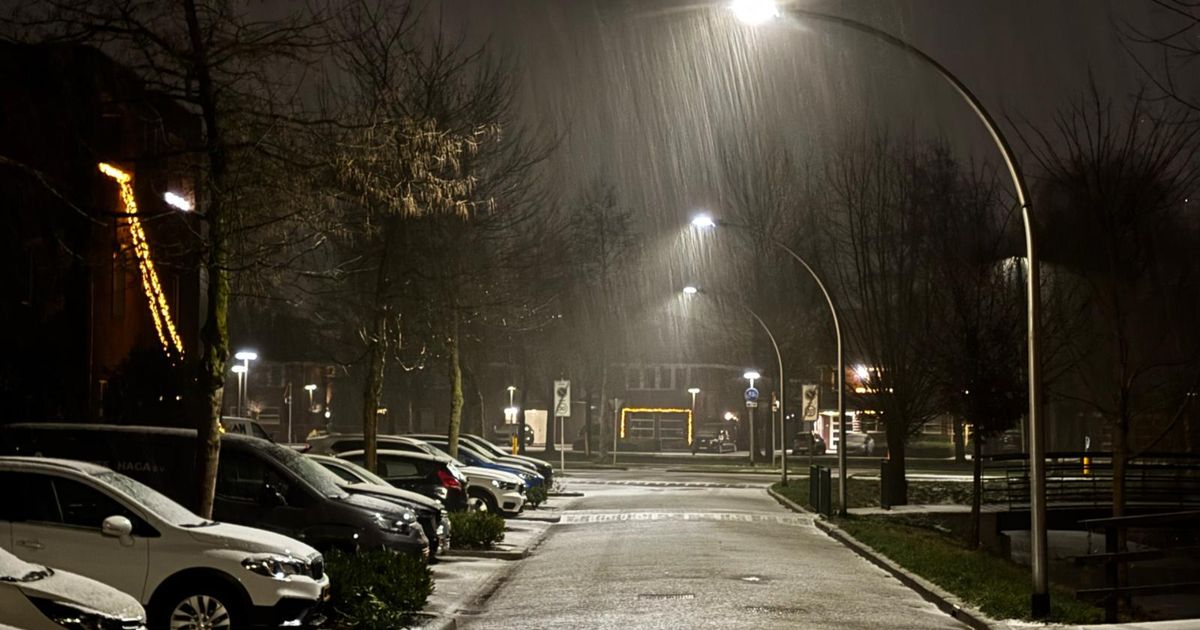 Pas op voor gladheid door winterse neerslag of een bevroren wegdek - Rijnmond