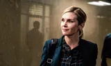 Rhea Seehorn als  advocate Kim Wexler in  Better Call Saul. Het lot van dit geliefde hoofdpersonage geeft de serie een onvoorspelbare  laag.