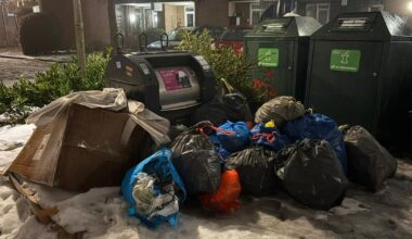 Omrin heeft achterstand met ophalen afval | NS gaat terug naar reguliere dienstregeling, maar overlast blijft