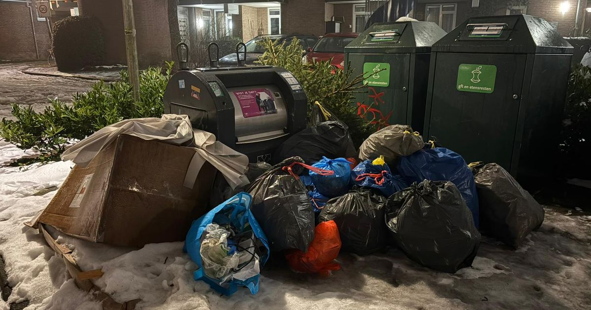 Omrin heeft achterstand met ophalen afval | NS gaat terug naar reguliere dienstregeling, maar overlast blijft