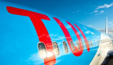 Vertraagde reizigers op Curaçao met alleen vliegticket voorlopig nog niet thuis