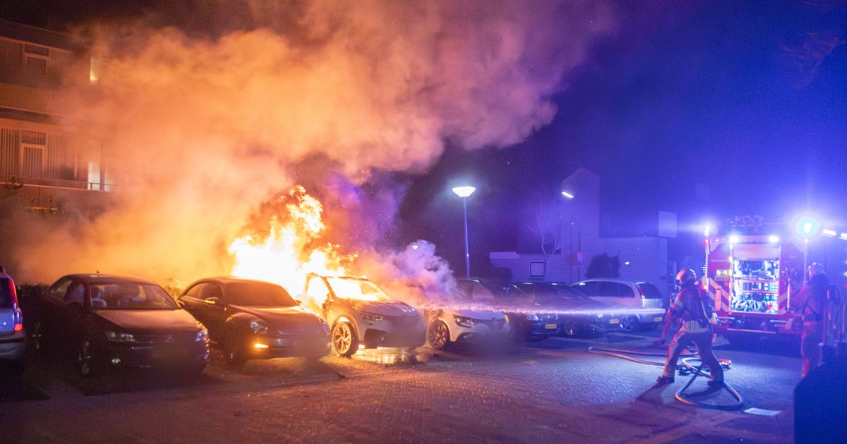 Politie, gemeenten en veiligheidsexpert blikken terug op Oud en Nieuw: 'Laat je daden spreken' - RTV Utrecht