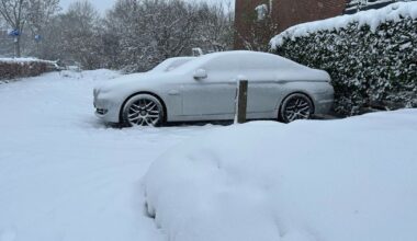 Code oranje: EBS schrapt alle bussen | Dikke pak sneeuw in Zwolle