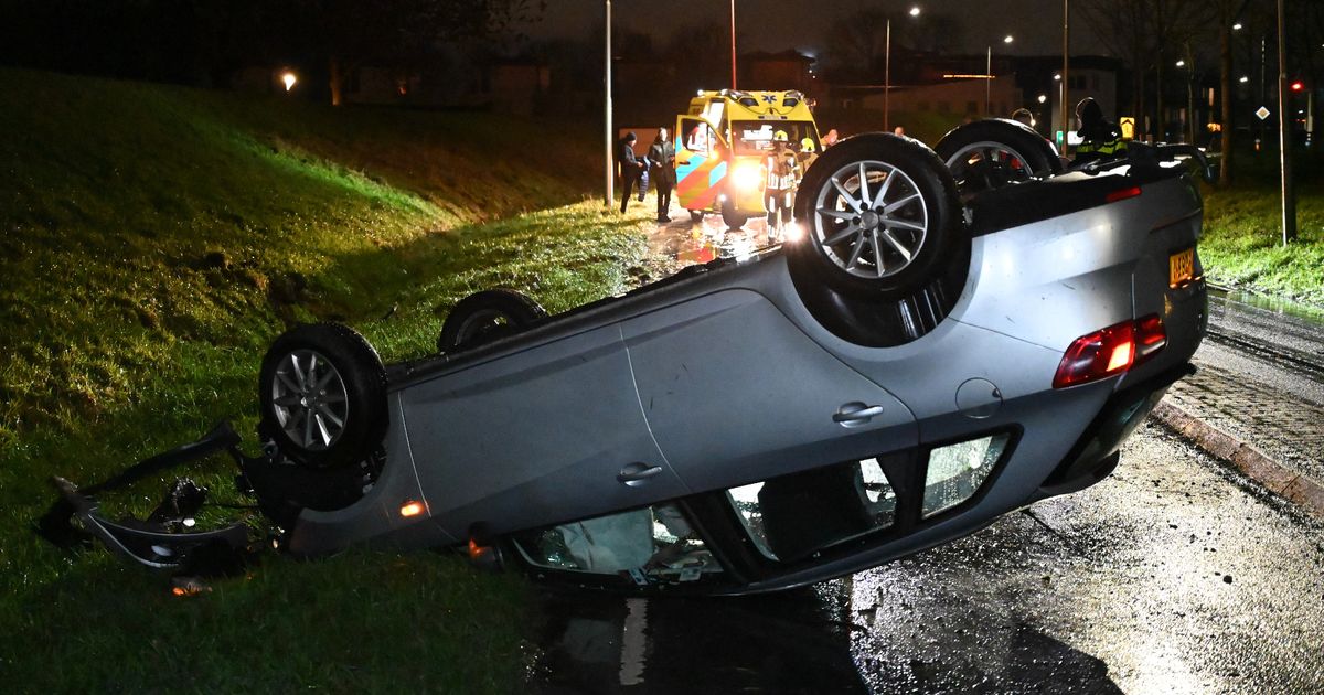 Meerdere ongelukken door gladheid op de weg - RTV Utrecht